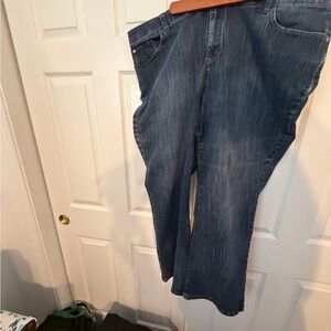 CJ Banks Classic Blue “semi faded” look stretchy Jeans. 24w plus size 29” inseam